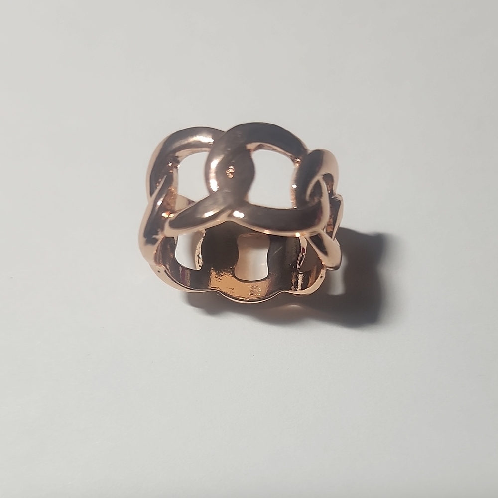 Avon Rose Gold Chain Ring